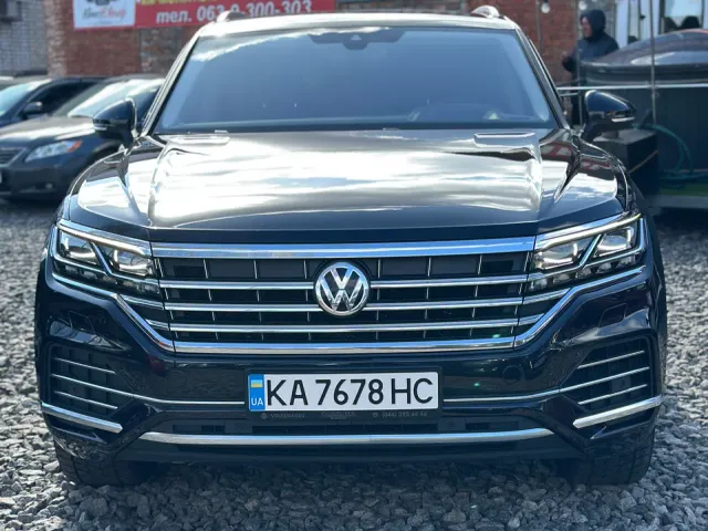 Volkswagen Touareg - фото 3