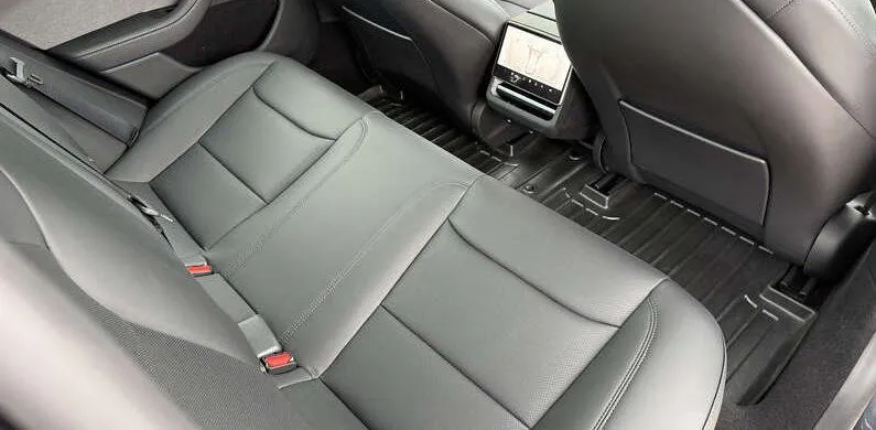 Tesla Model 3 - фото 9