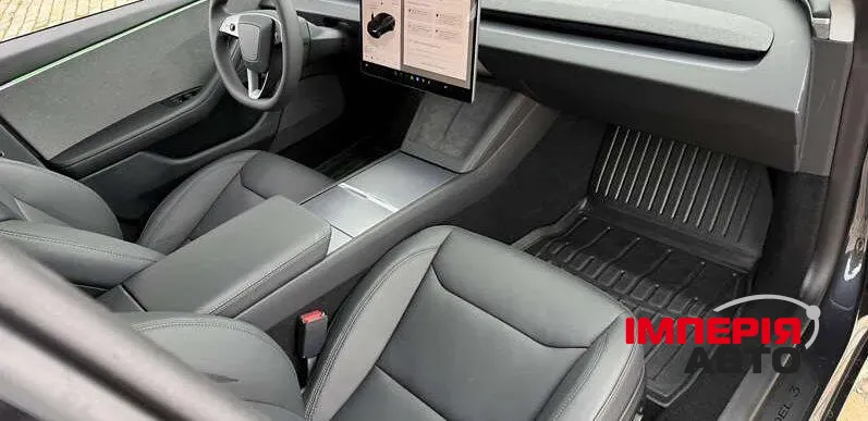 Tesla Model 3 - фото 10