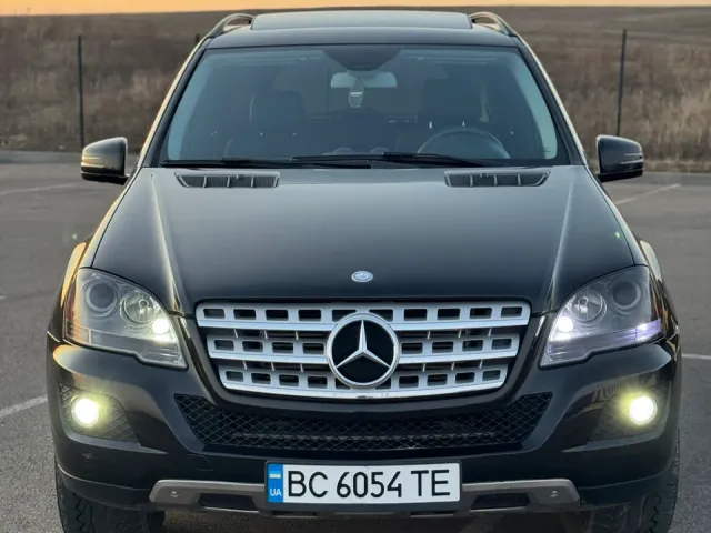 Mercedes-Benz M-Класс - фото 1