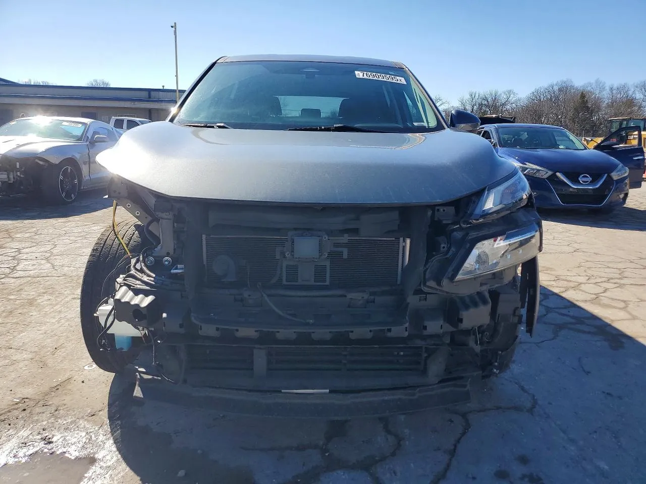 Nissan Rogue - фото 4