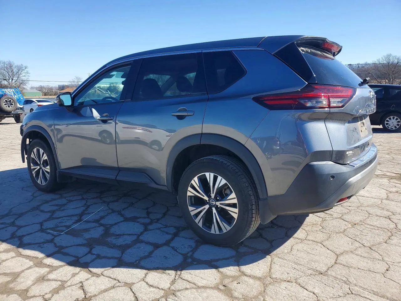 Nissan Rogue - фото 3