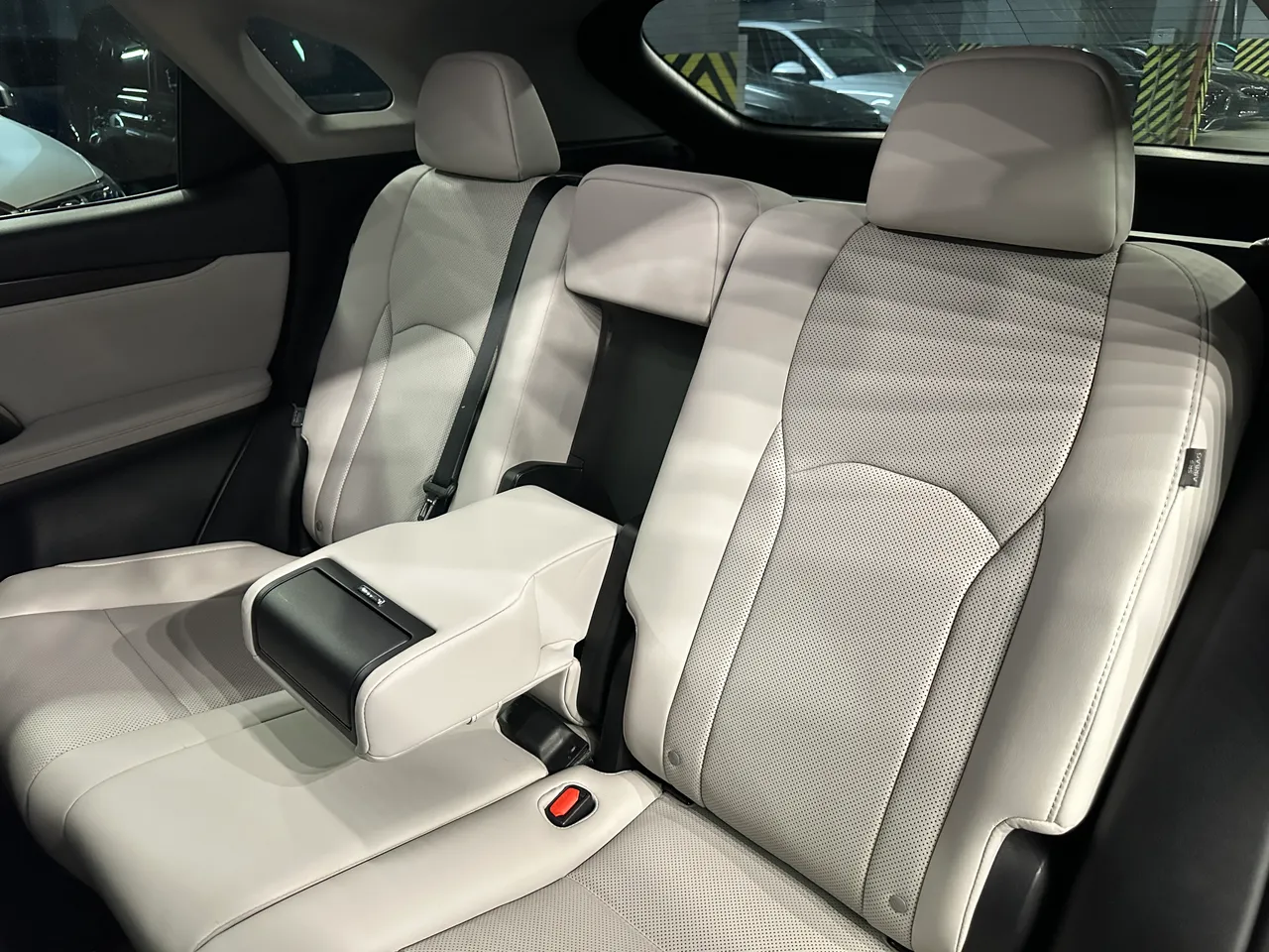 Lexus RX - фото 10