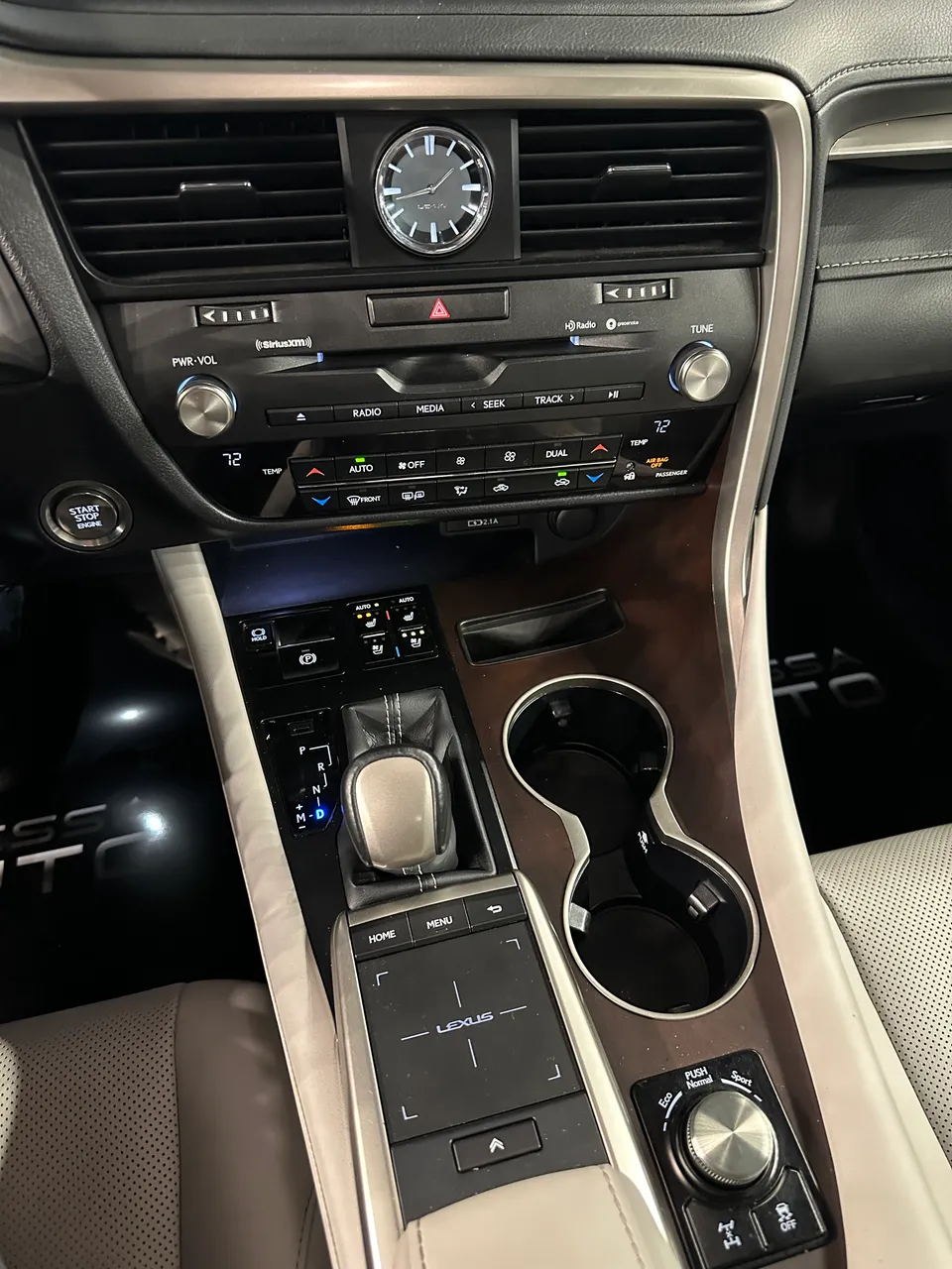 Lexus RX - фото 18