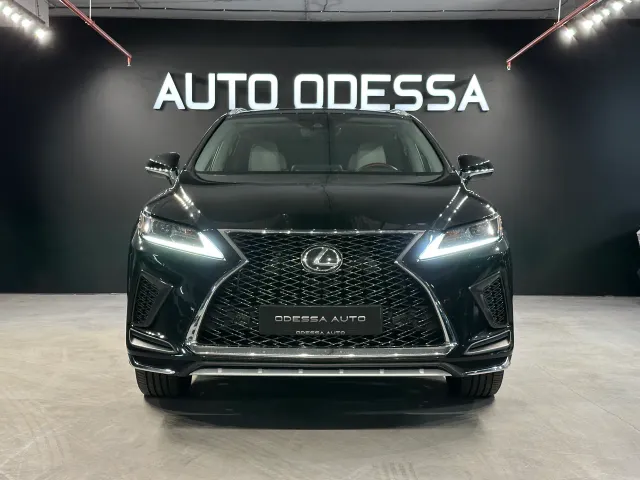Lexus RX - фото 1