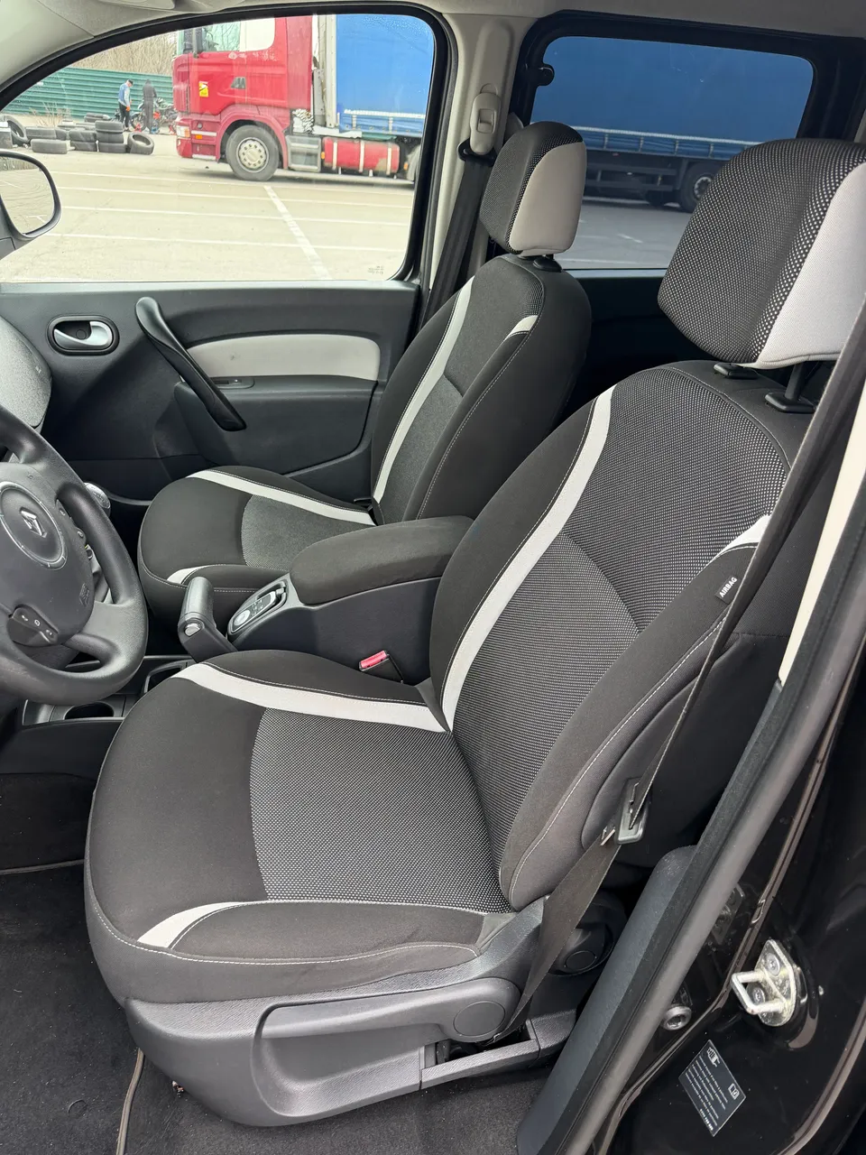 Renault Kangoo - фото 18