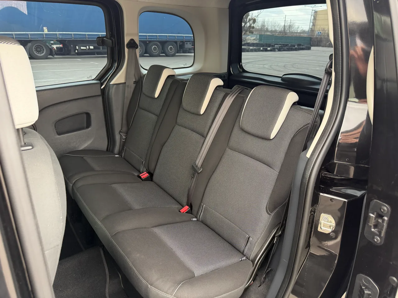 Renault Kangoo - фото 16