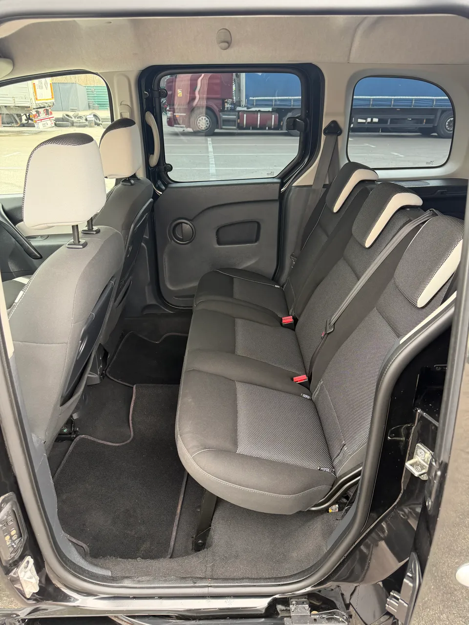 Renault Kangoo - фото 17