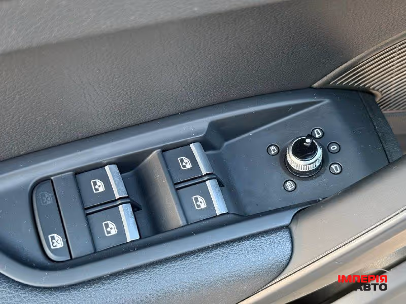 Audi Q5 - фото 16