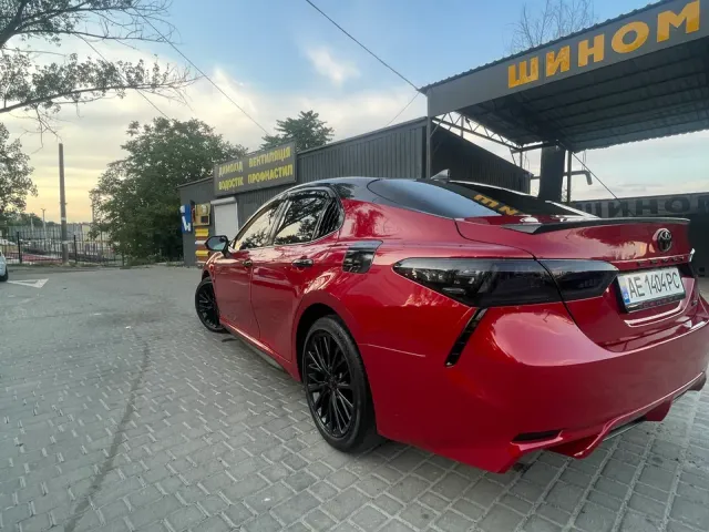 Toyota Camry - фото 4