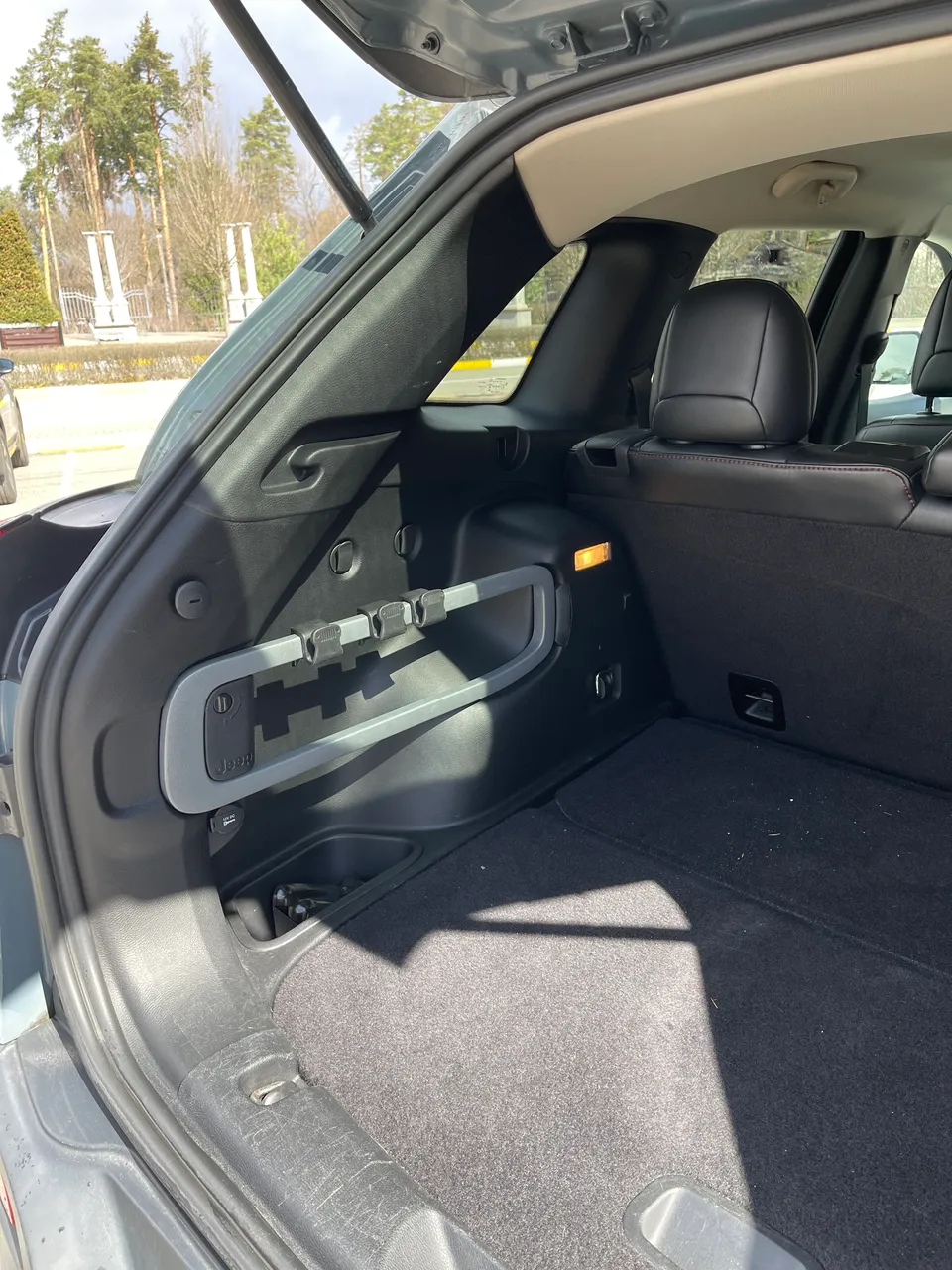 Jeep Cherokee - фото 26