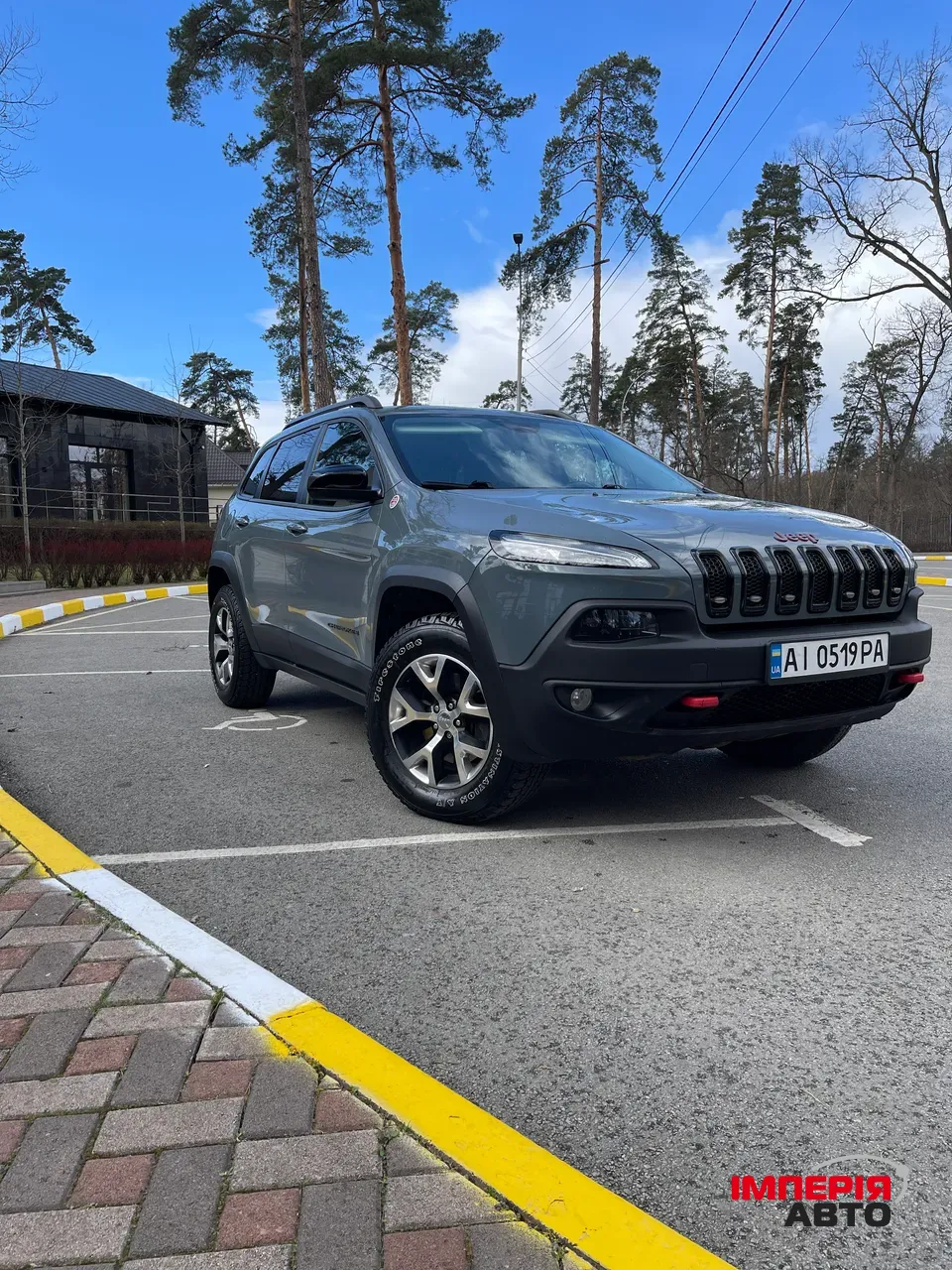 Jeep Cherokee - фото 3