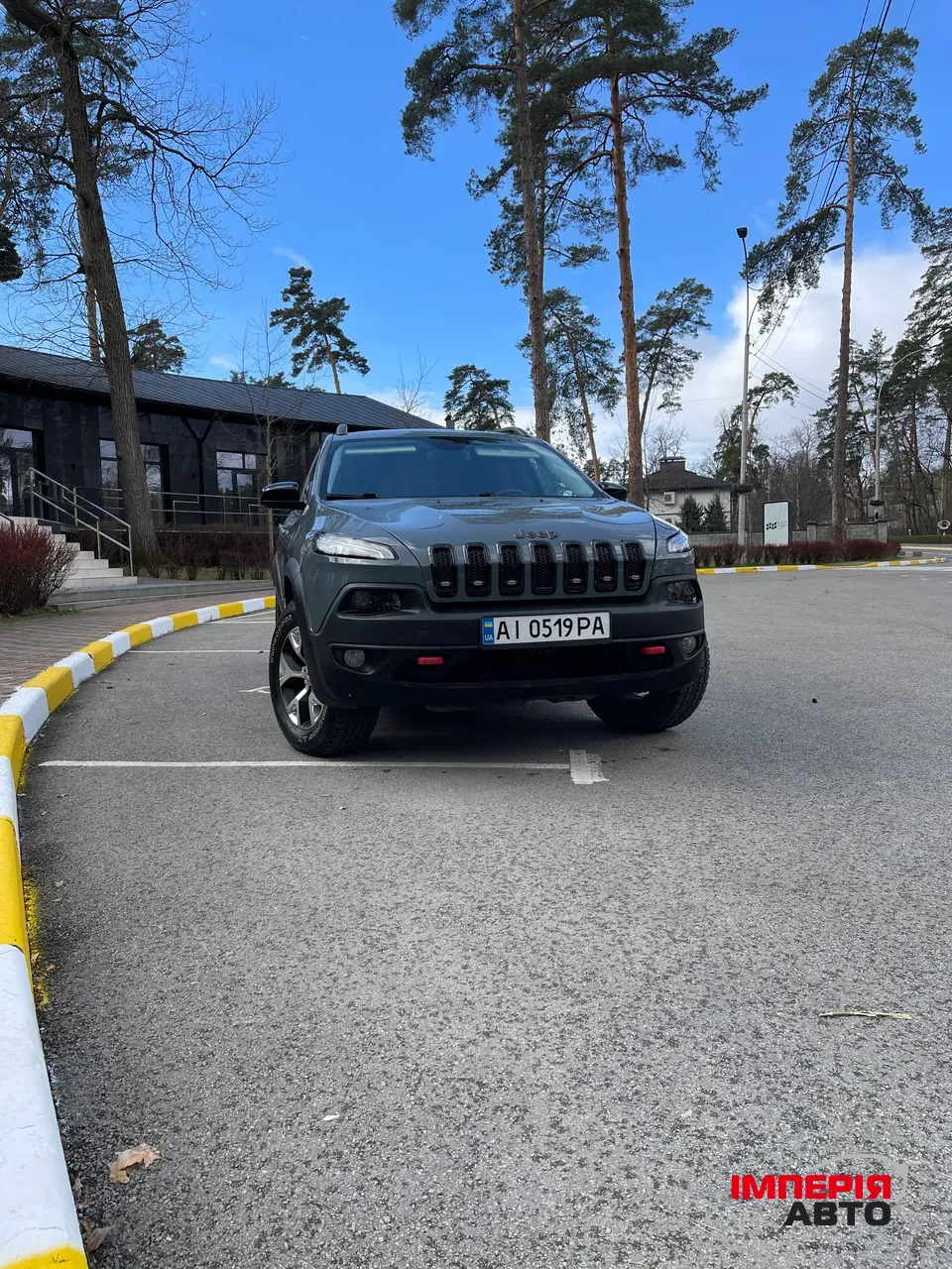 Jeep Cherokee - фото 2