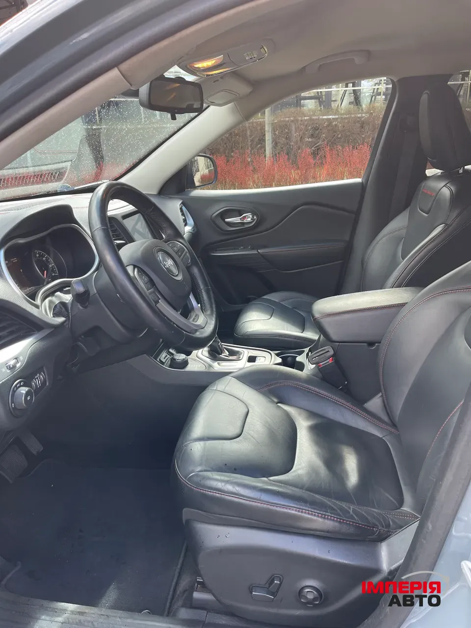 Jeep Cherokee - фото 15