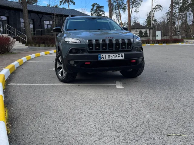 Jeep Cherokee - фото 2