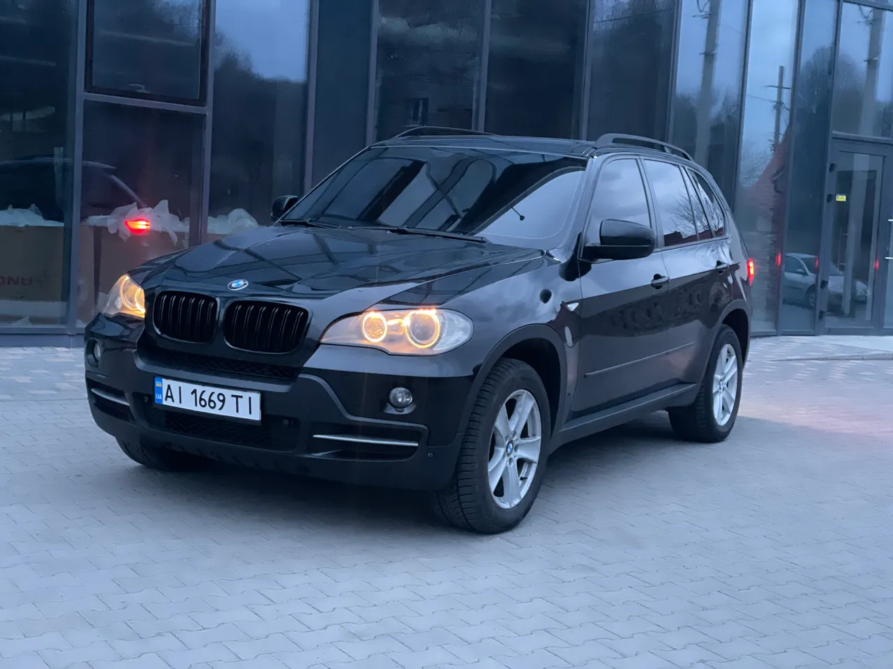 BMW X5 - фото 2