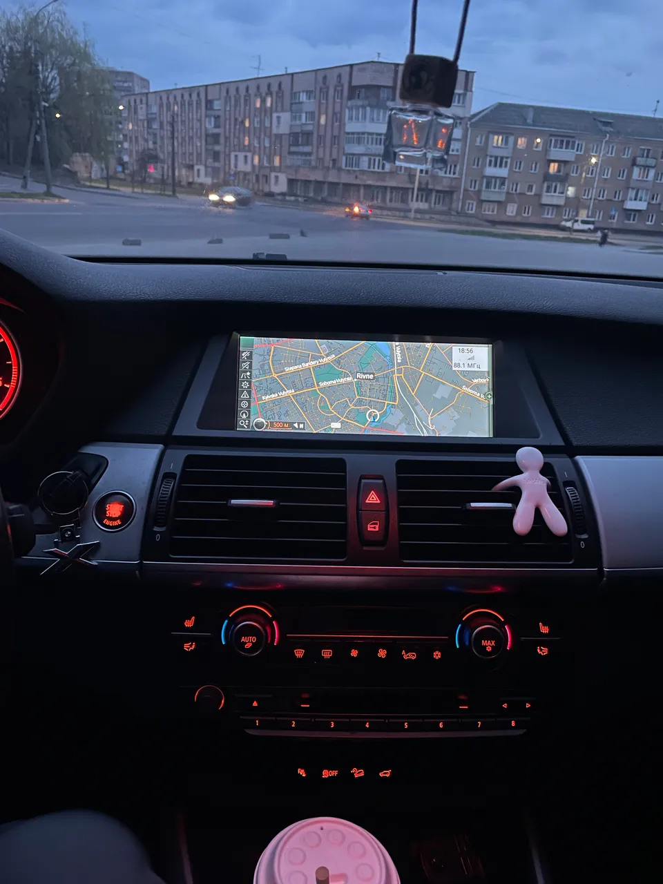 BMW X5 - фото 17