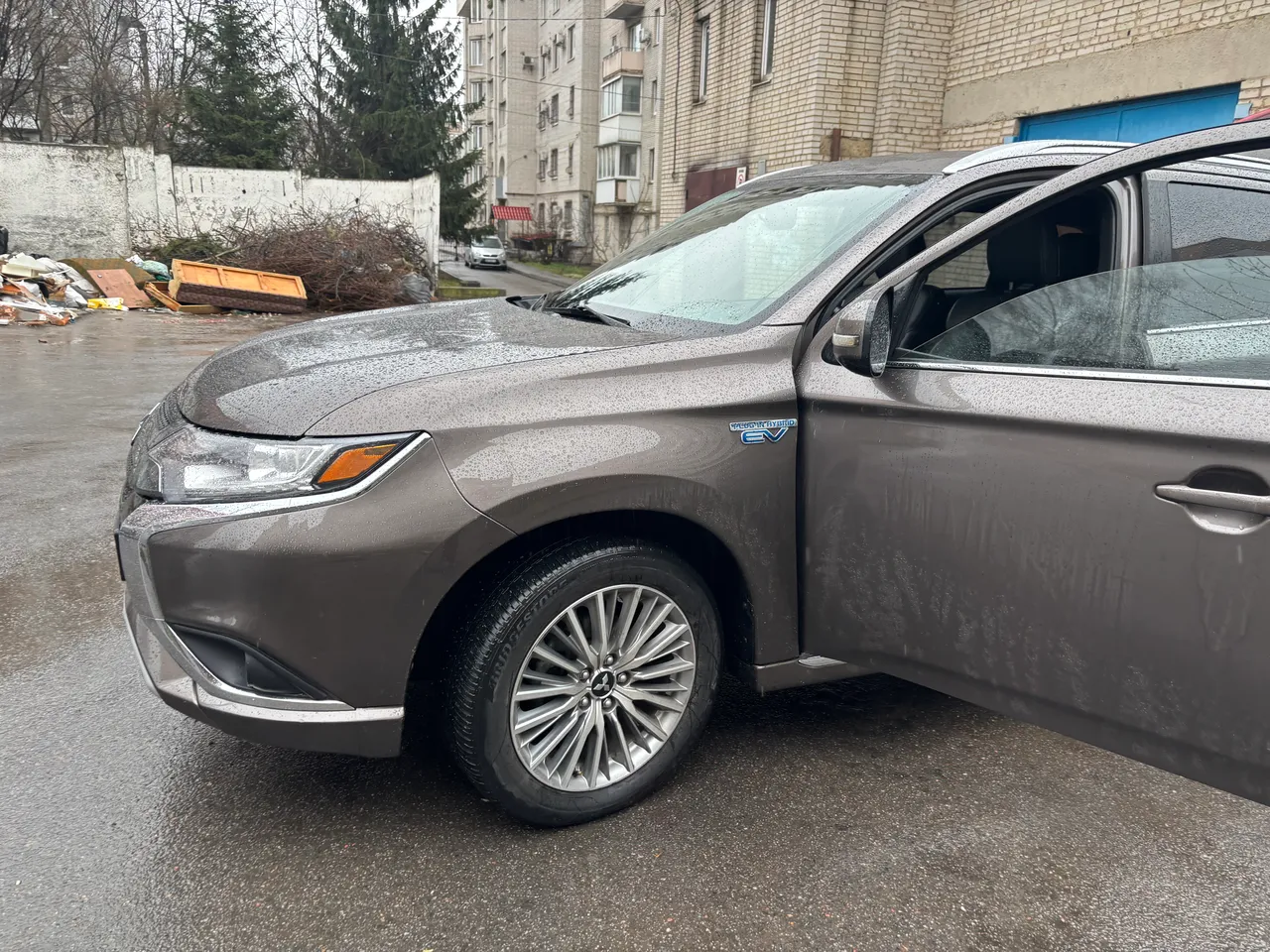 Mitsubishi Outlander - фото 8