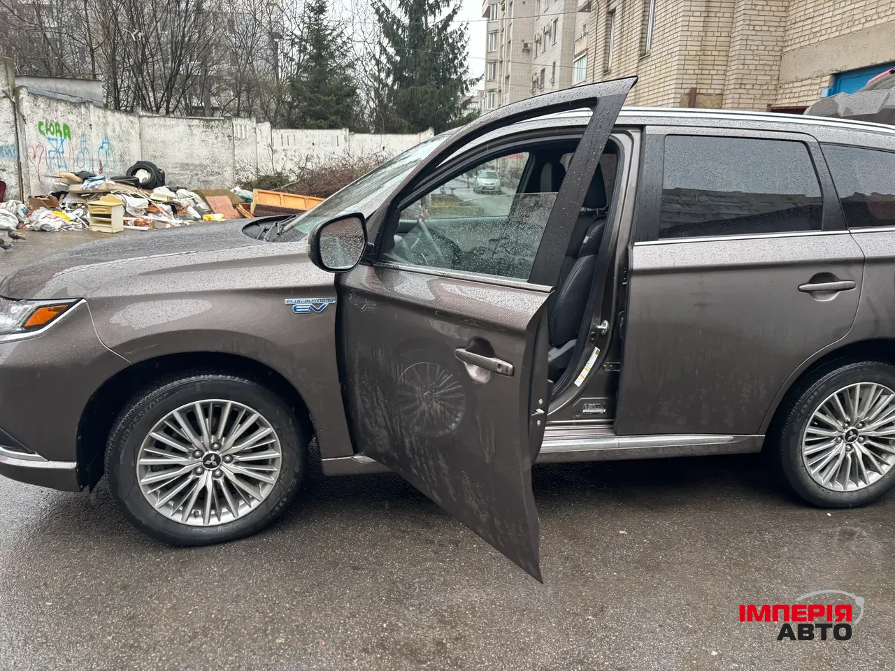 Mitsubishi Outlander - фото 4