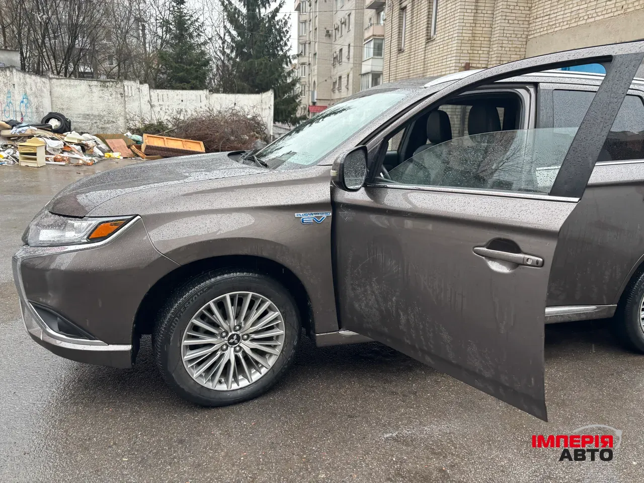 Mitsubishi Outlander - фото 6