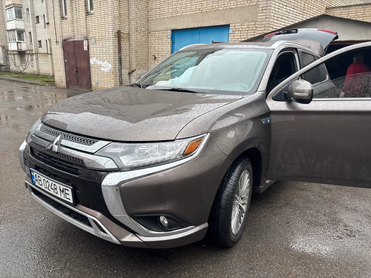 Mitsubishi Outlander - фото 12