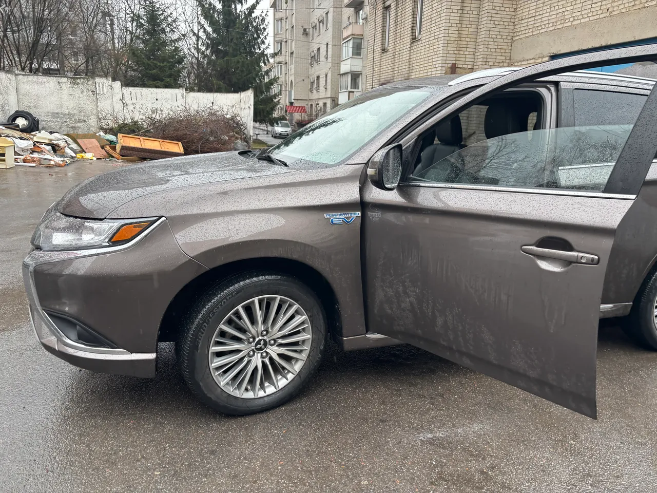 Mitsubishi Outlander - фото 7