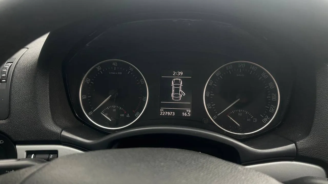 Skoda Octavia - фото 12