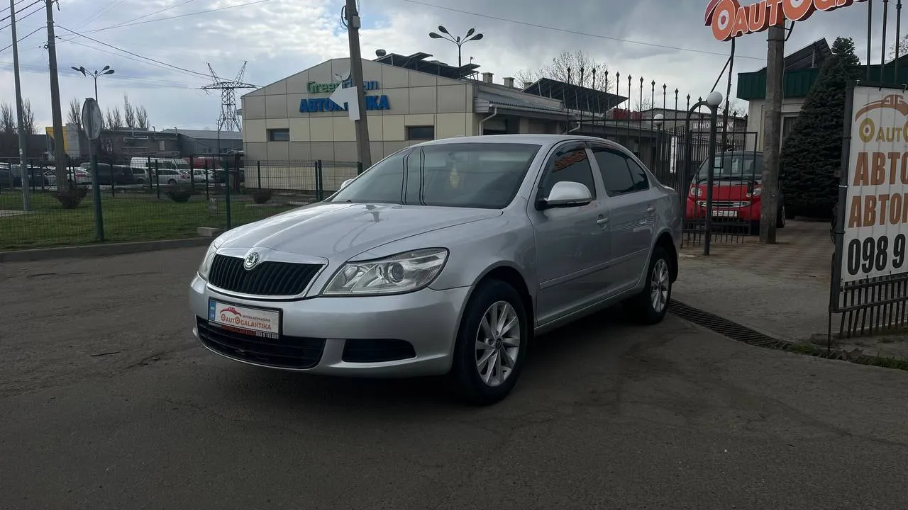 Skoda Octavia - фото 3
