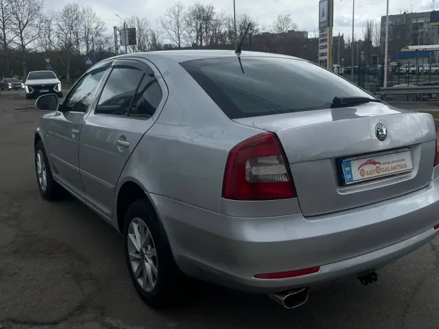Skoda Octavia - фото 5