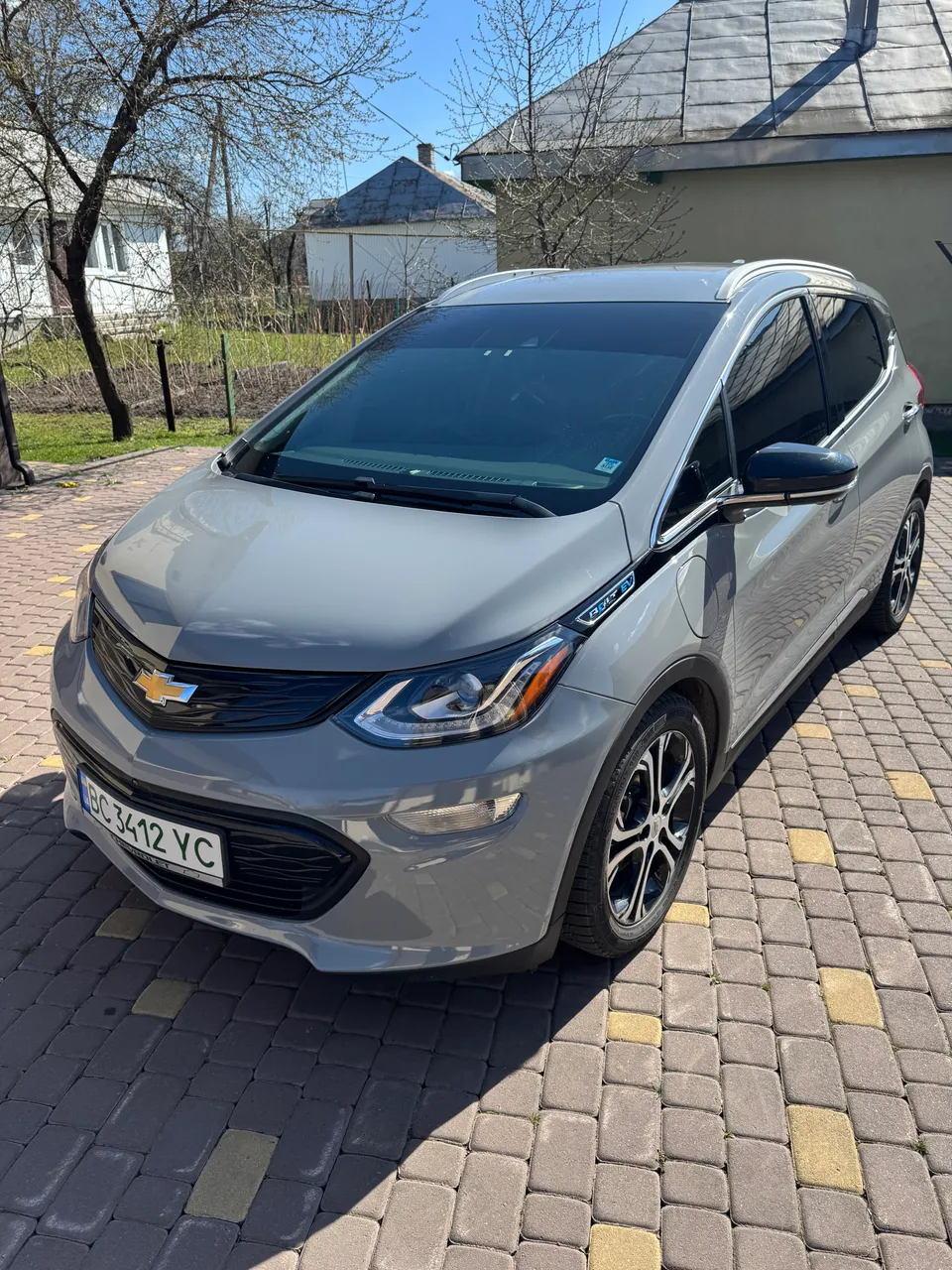 Chevrolet Bolt - фото 1