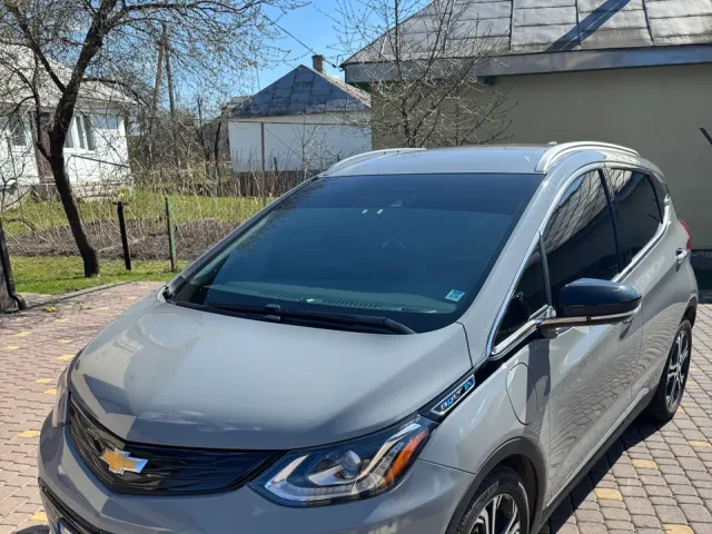 Chevrolet Bolt - фото 1