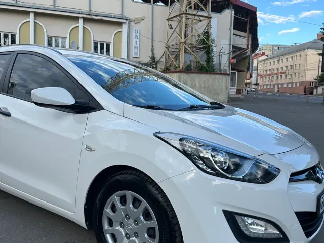 Hyundai i30 - фото 3