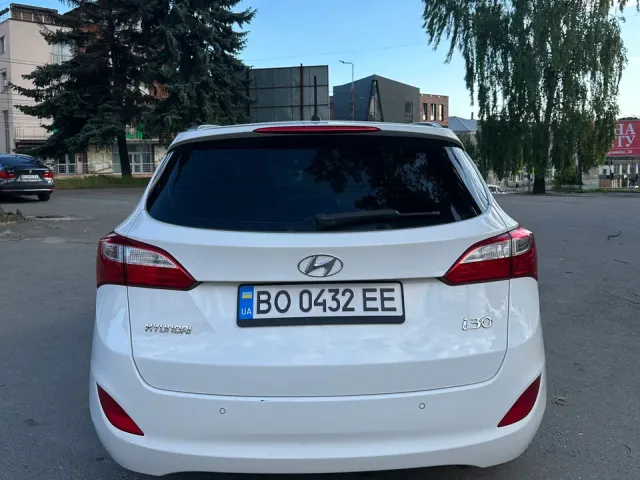Hyundai i30 - фото 5
