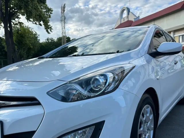 Hyundai i30 - фото 2