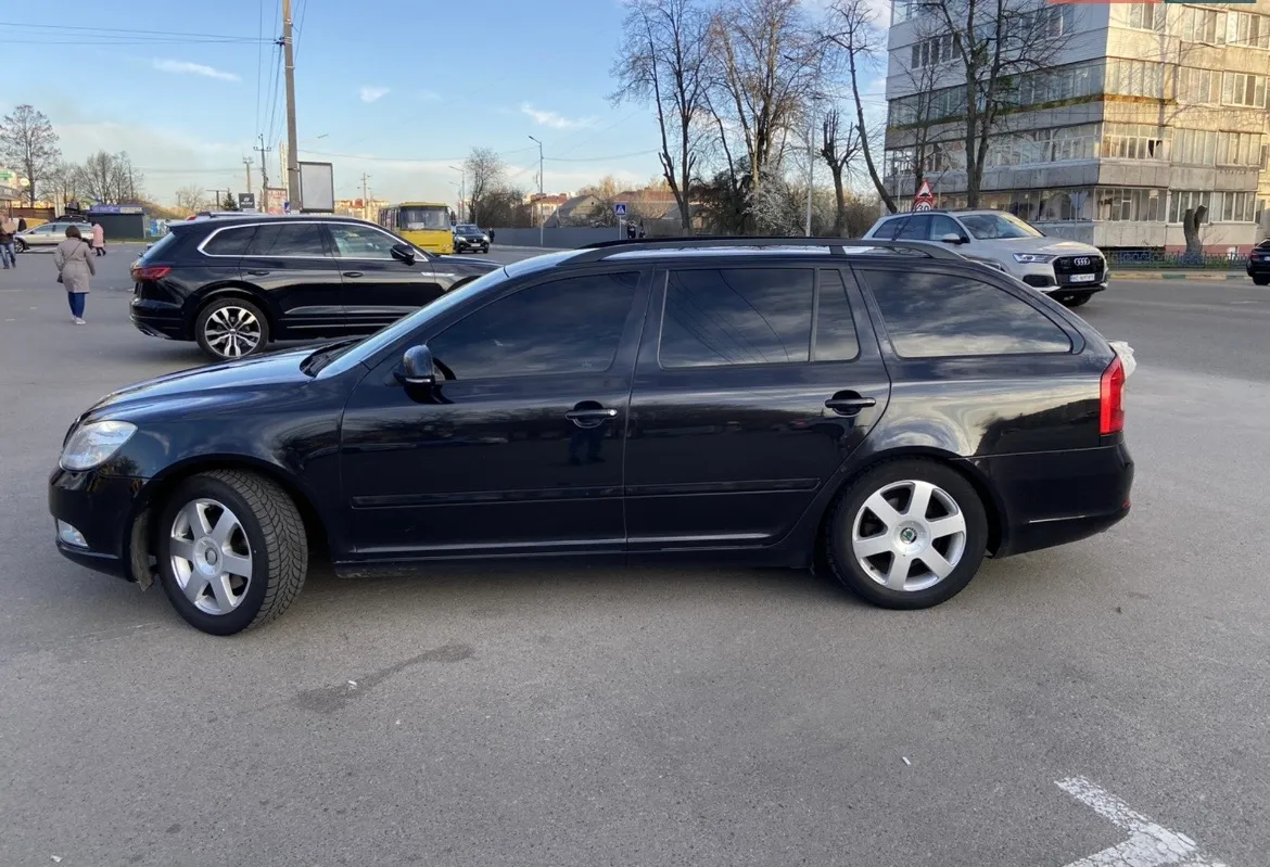 Skoda Octavia - фото 5