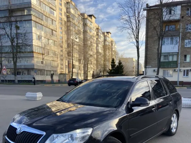 Skoda Octavia - фото 2