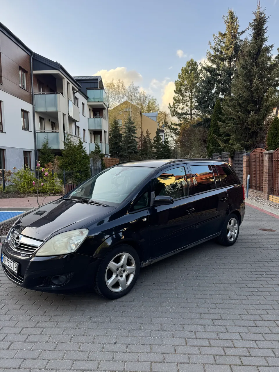 Opel Zafira - фото 1