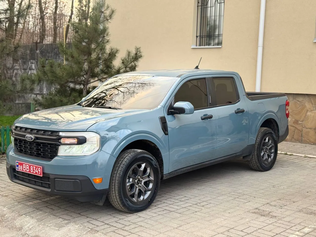 Ford Maverick - фото 1