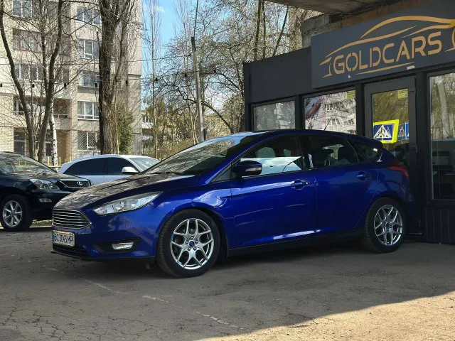 Ford Focus - фото 5
