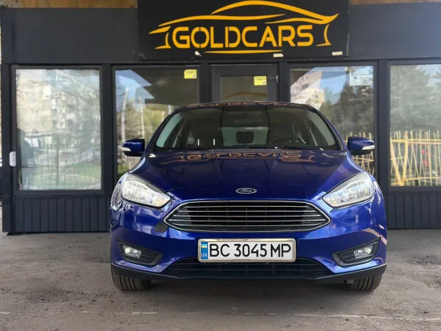 Ford Focus - фото 1