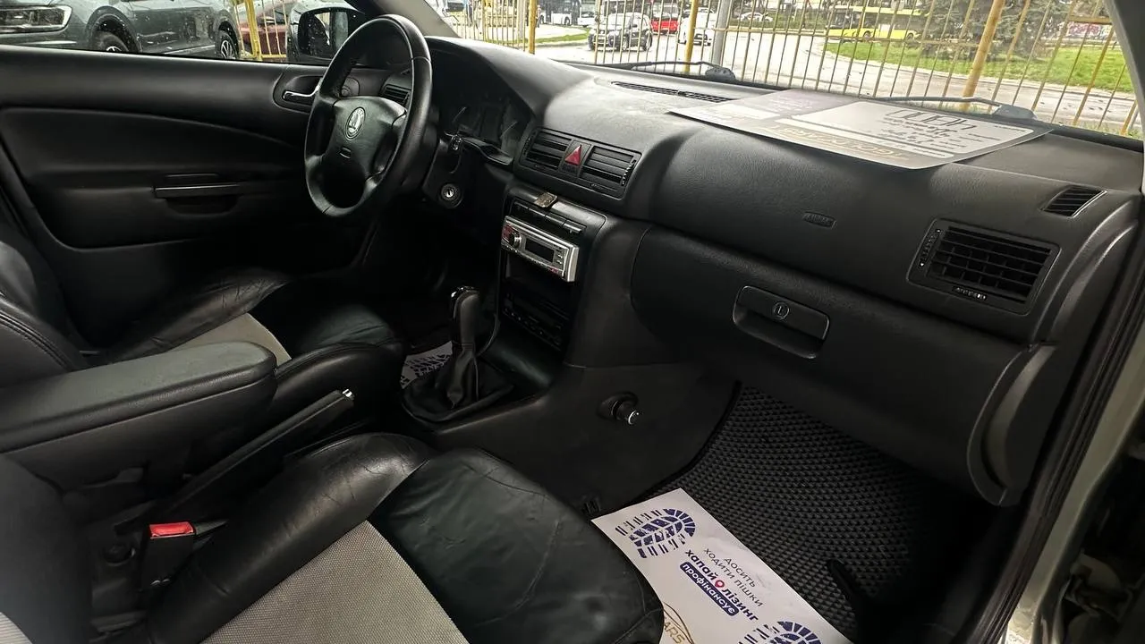 Skoda Octavia - фото 3