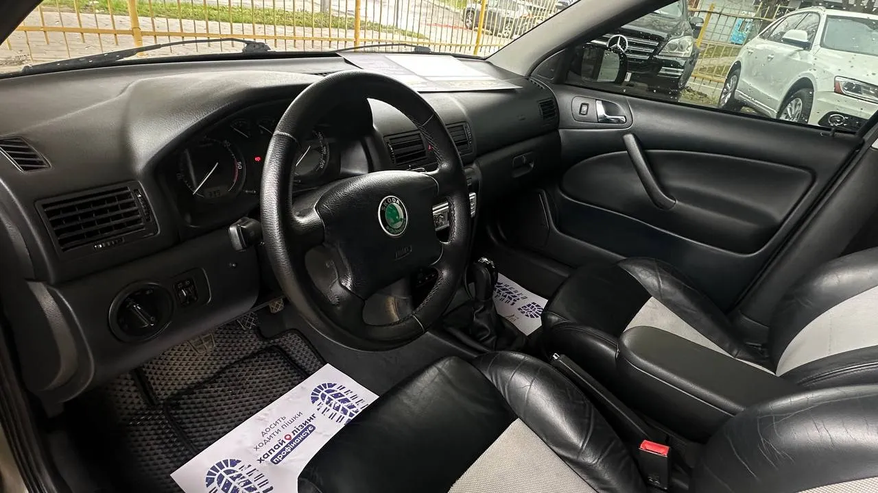 Skoda Octavia - фото 4