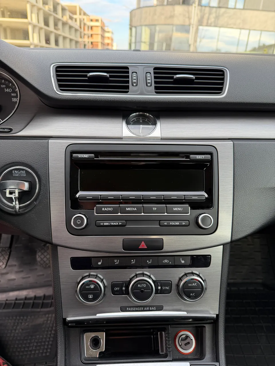 Volkswagen Passat - фото 22