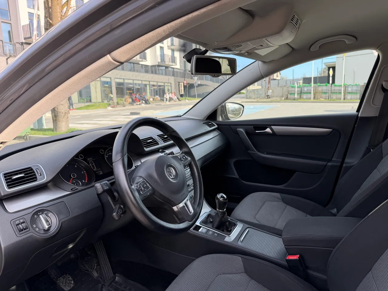 Volkswagen Passat - фото 19