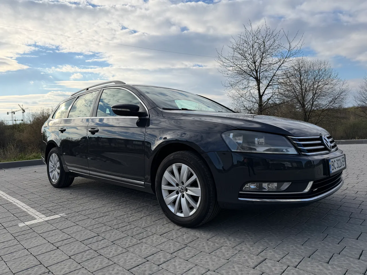 Volkswagen Passat - фото 3