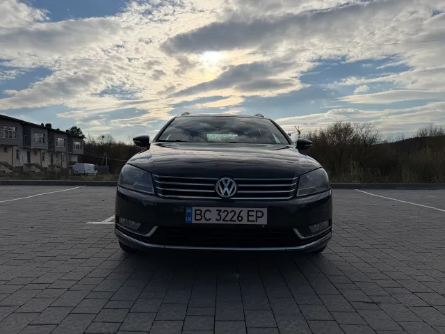 Volkswagen Passat - фото 2