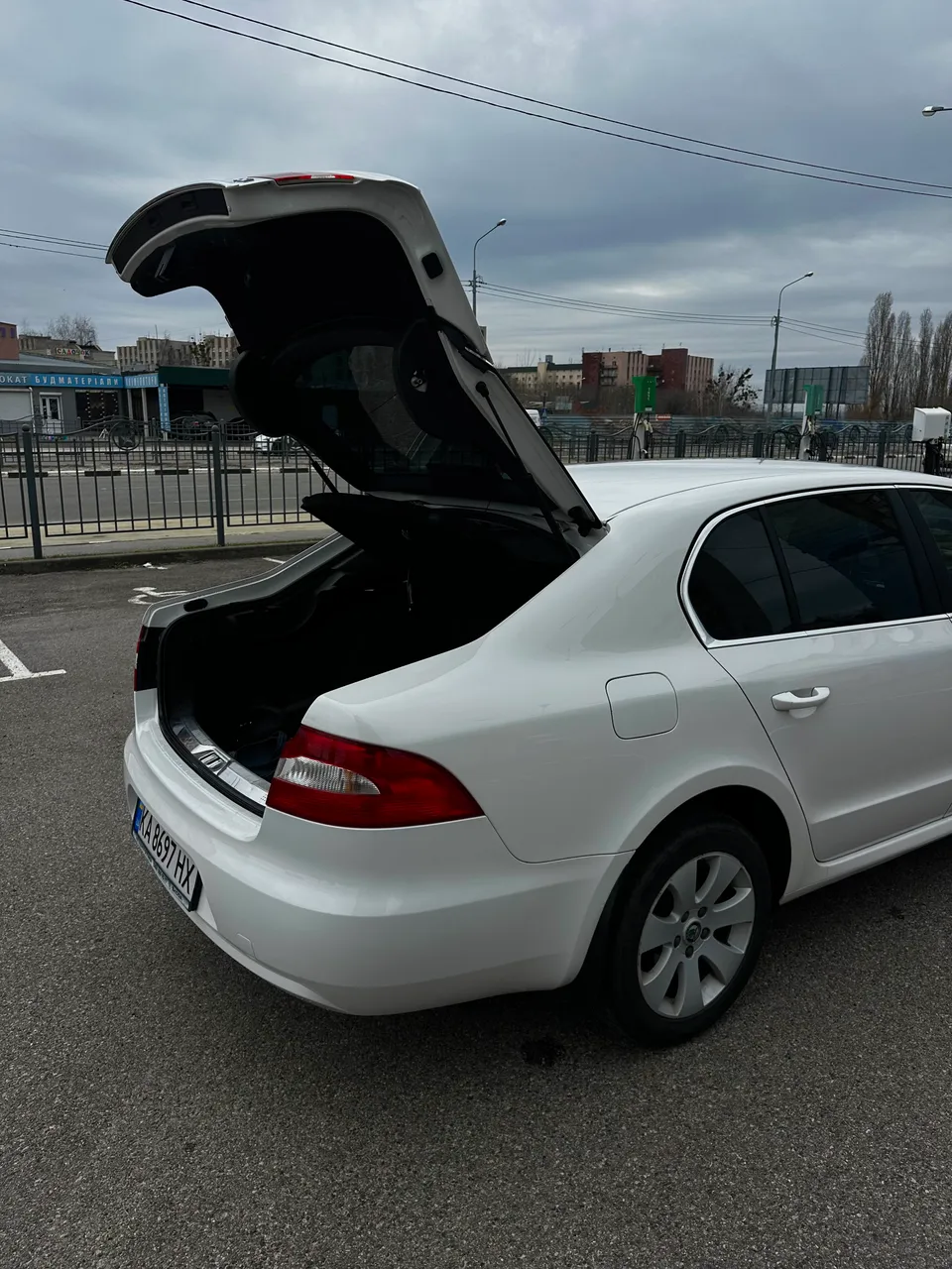 Skoda Superb - фото 19