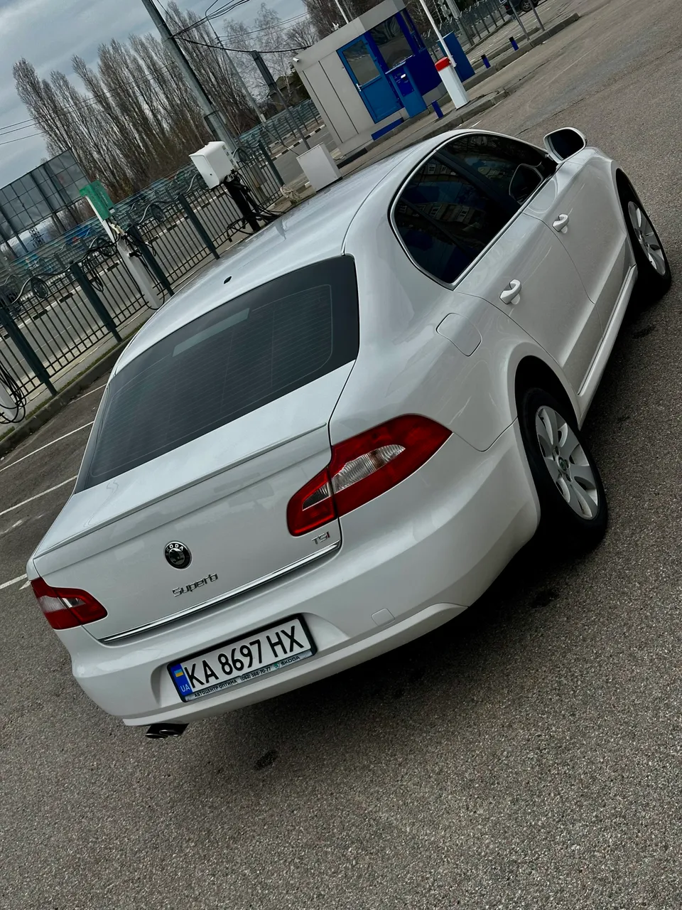 Skoda Superb - фото 23