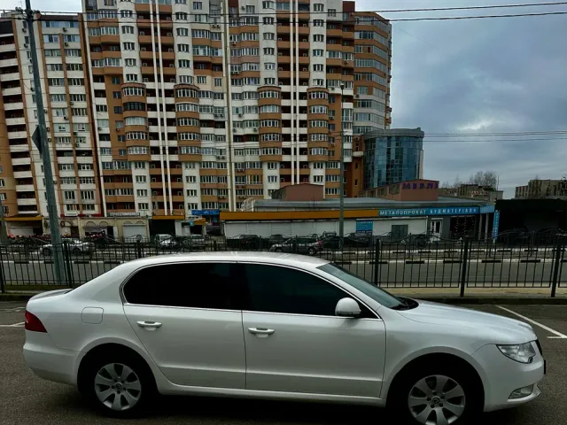 Skoda Superb - фото 5