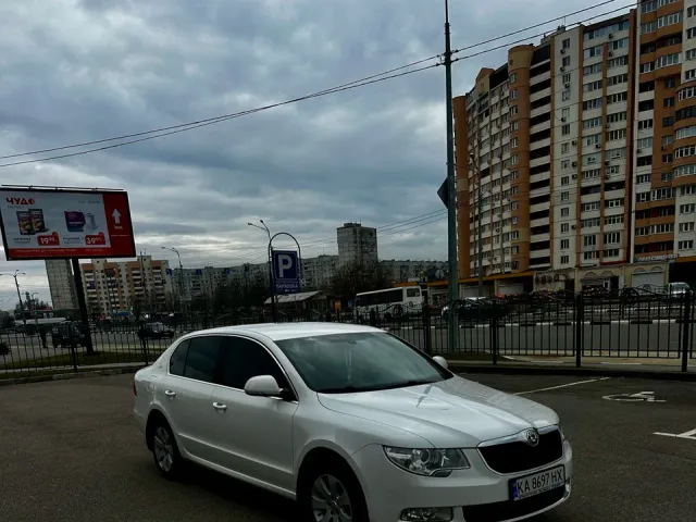 Skoda Superb - фото 4